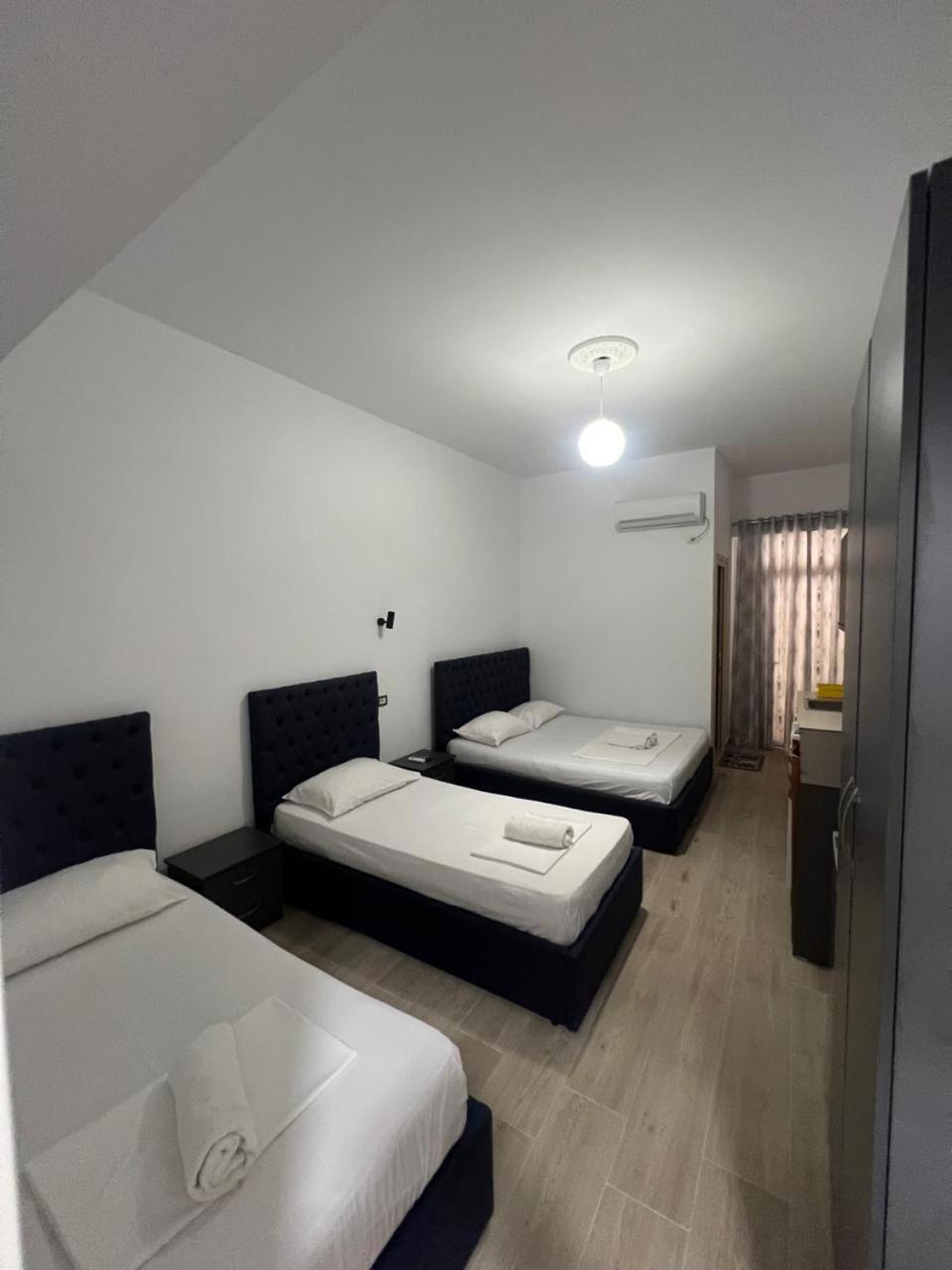 Hotel Vila Flowers Vlorë Exteriér fotografie